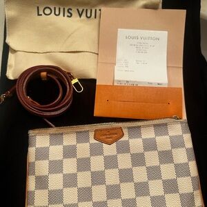 LV double zip pochette Damier Azur. ***Authentic***